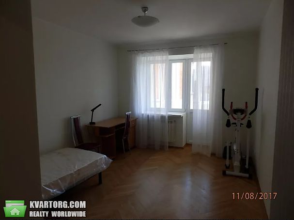 Rent out 3-room apartment. Киев,  Срибнокильская — photo 10