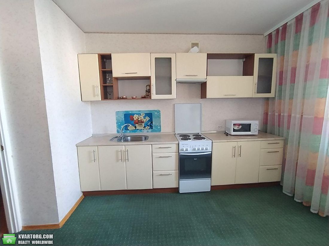Rent out 2-room apartment. Киев,  Милославская — photo 2