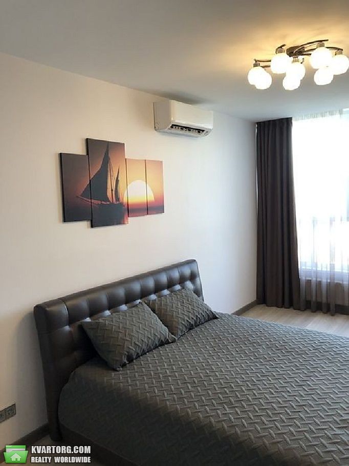 Rent out 1-room apartment. Киев,  Петропавловская — photo 6