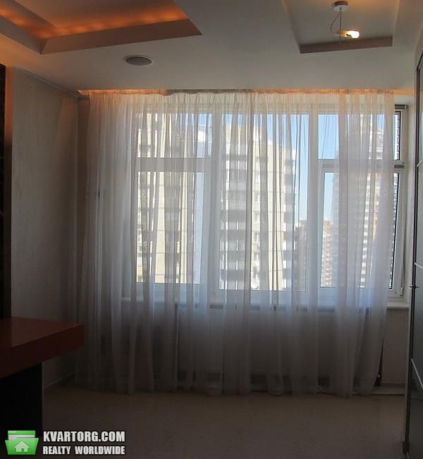 Sell 2-room apartment. Киев,  Старонаводницкая — photo 2