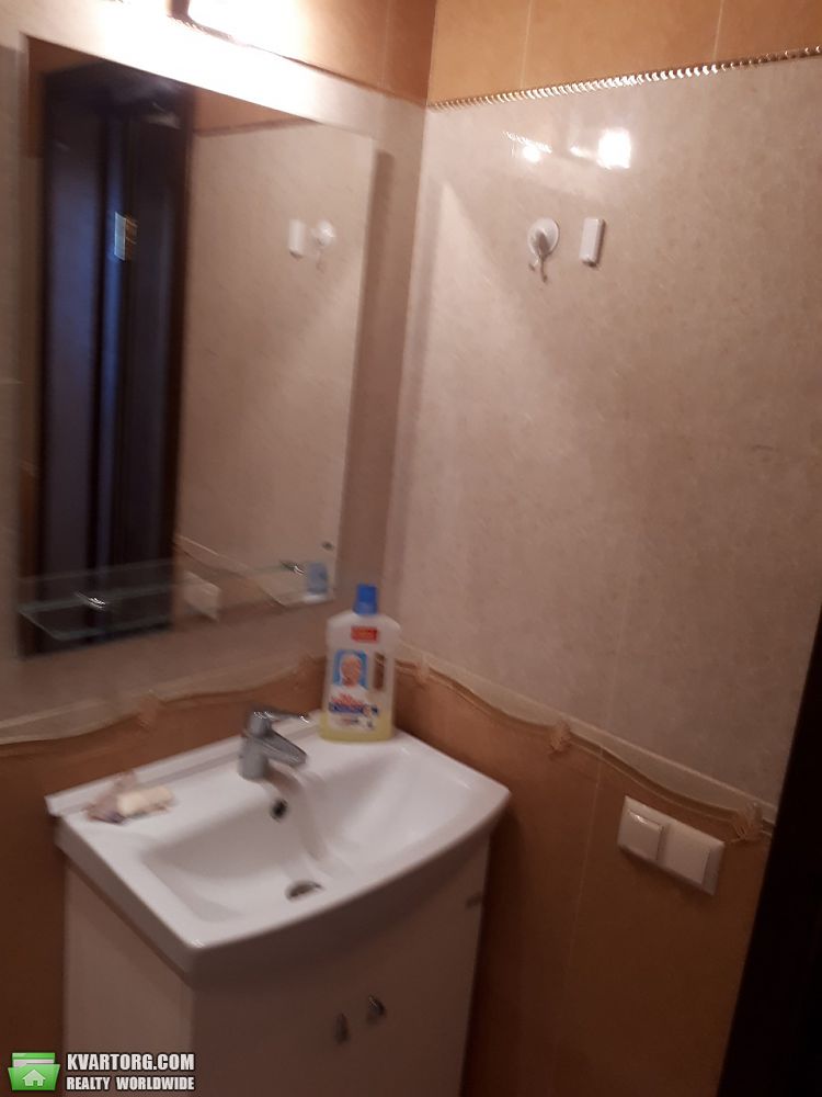 Rent out 1-room apartment. Киев, Героев Сталинграда — photo 7