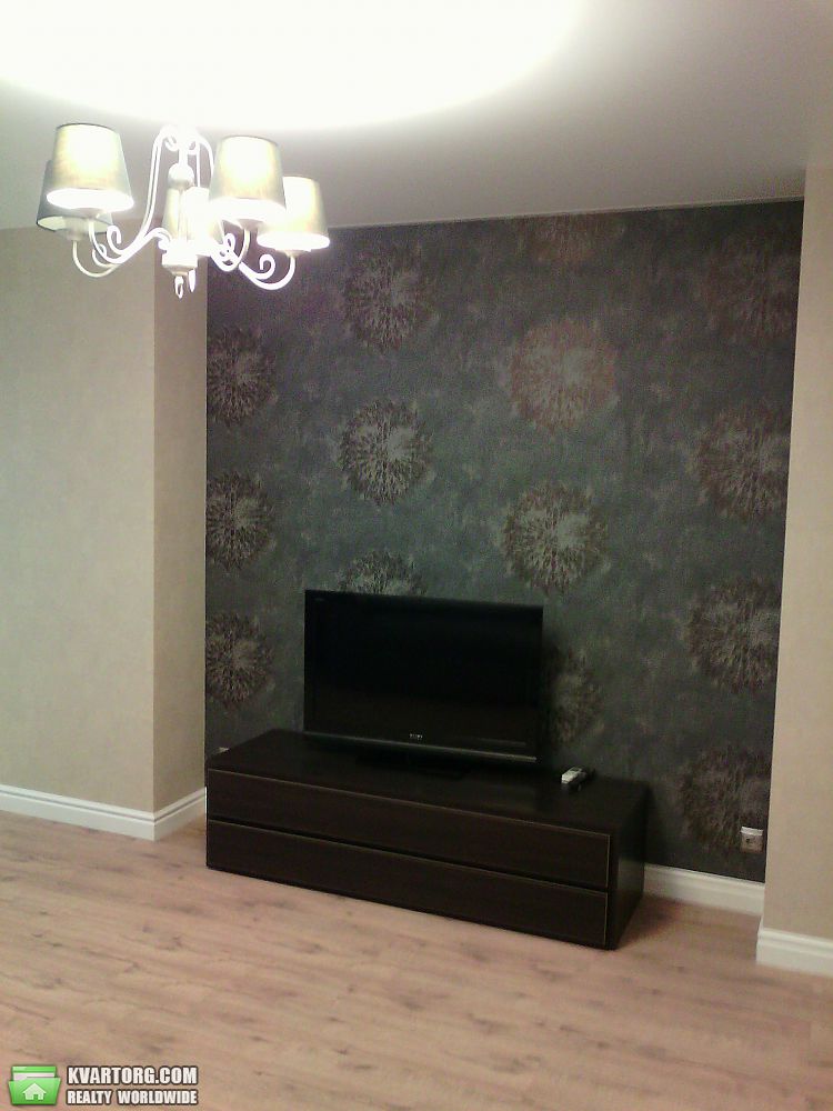 Rent out 2-room apartment. Киев,  Героев Сталинграда пр — photo 3