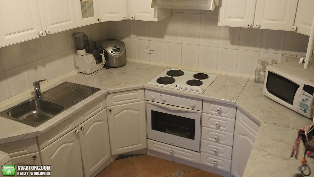 Rent out 3-room apartment. Киев,  Владимирская — photo 4