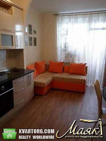 Sell 2-room apartment. Киев,  Здолбуновская — photo 1
