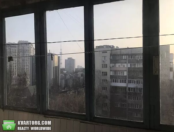 Sell 1-room apartment. Киев,  Дегтяревская — photo 2