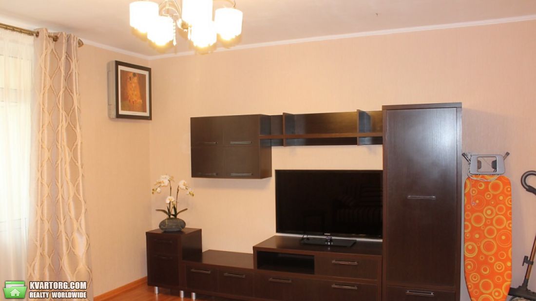 Rent out 1-room apartment. Киев,  Урловская — photo 9