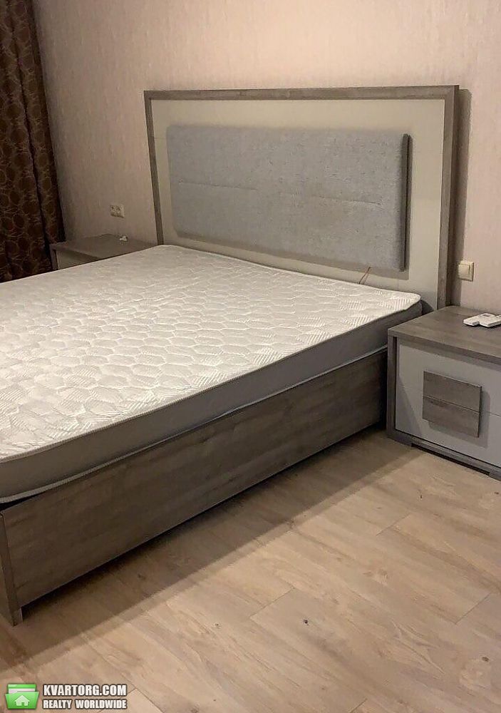 Rent out 2-room apartment. Киев,  Саперное поле — photo 10