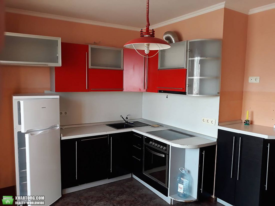 Rent out 2-room apartment. Киев, пр-т Н.Бажана — photo 1