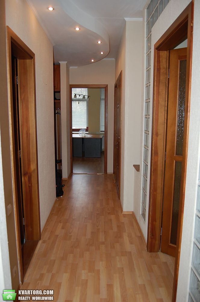 Rent out office. Киев, Володимирська — photo 2
