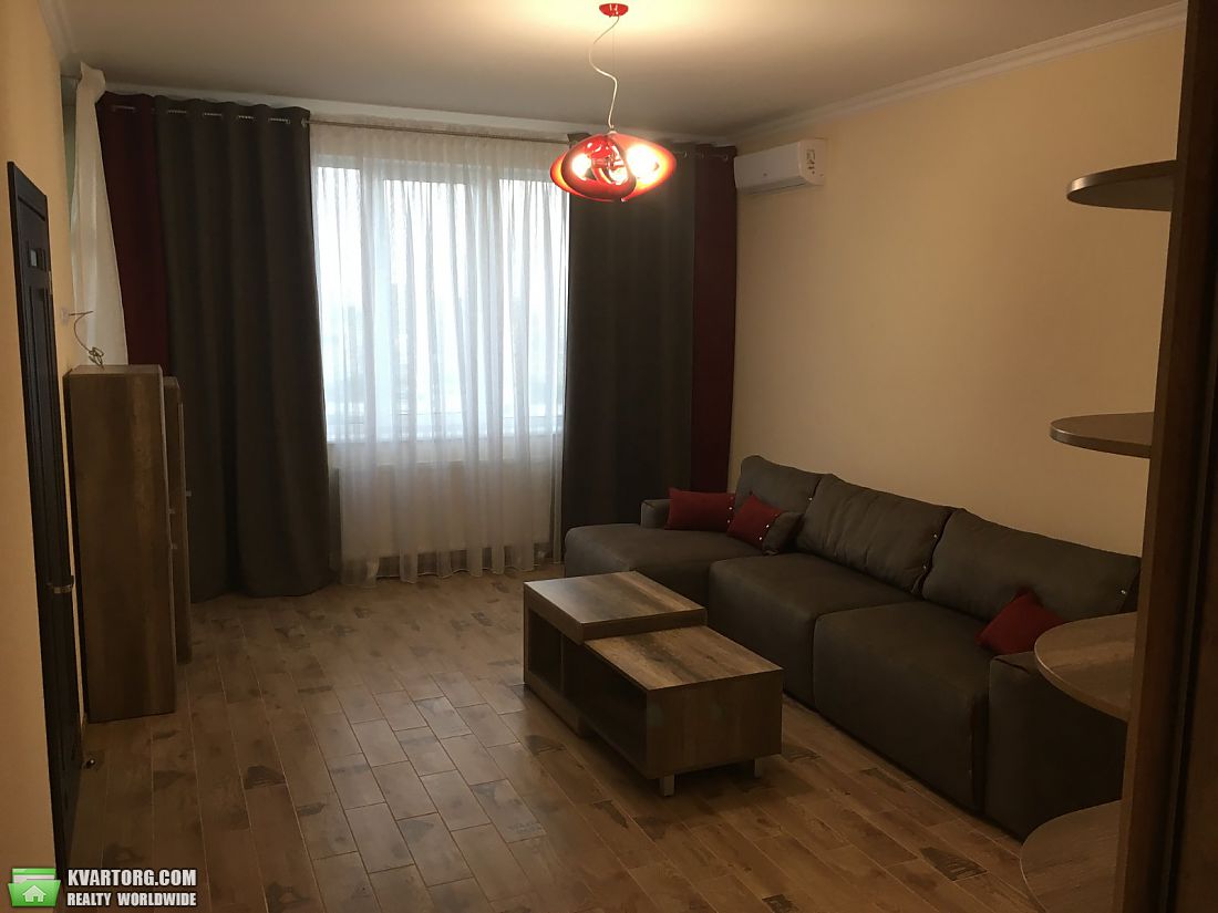 Rent out 2-room apartment. Киев,  Саксаганского — photo 5