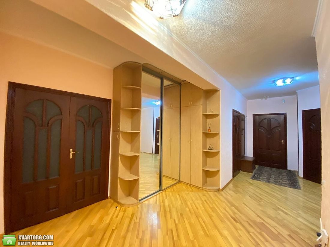 Rent out 3-room apartment. Киев, Никольско слободская — photo 1