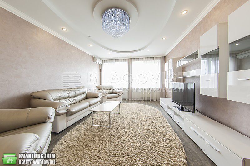 Rent out 4-room apartment. Киев,  Барбюса — photo 1