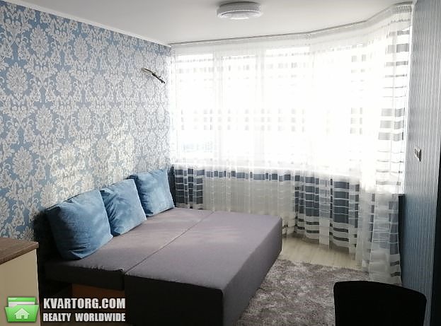 Rent out 2-room apartment. Киев,  Крушельницкой — photo 5