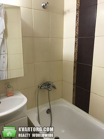 Rent out 2-room apartment. Киев,  Кустанайская — photo 4