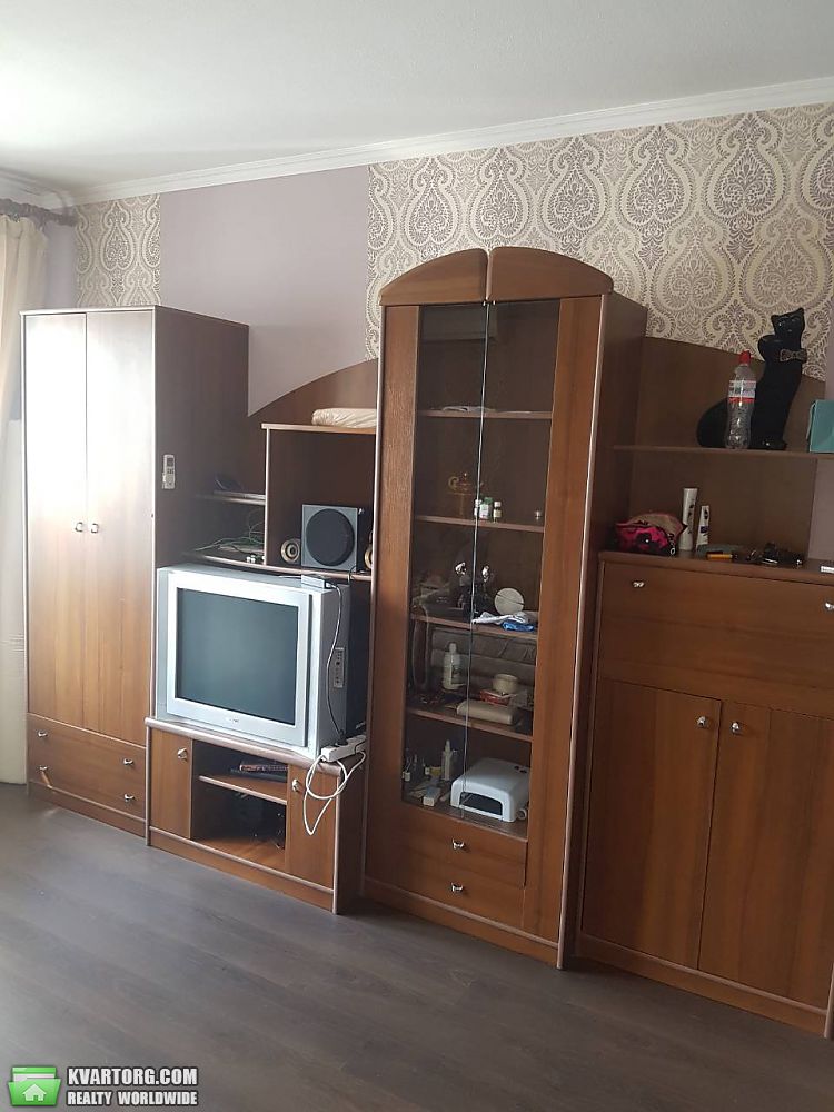 Rent out 1-room apartment. Киев,  Героев Днепра — photo 2