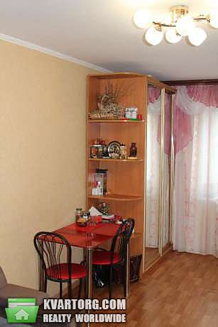 Sell 2-room apartment. Киев,  Новоукраинская — photo 2