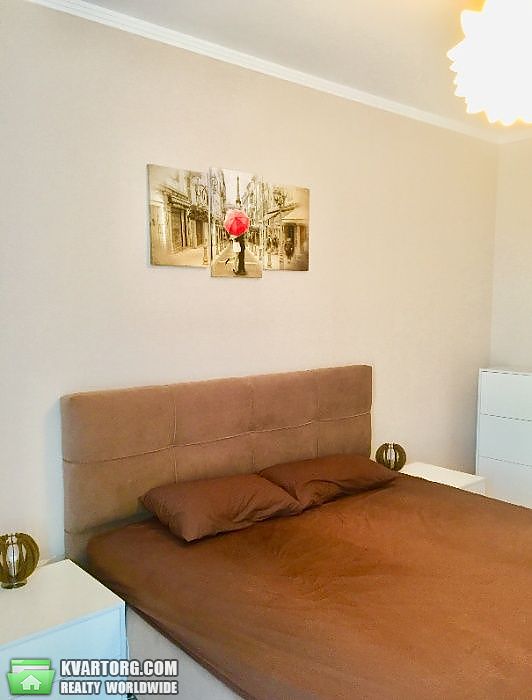 Rent out 2-room apartment. Киев, Регенераторная — photo 3