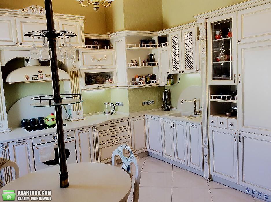 Rent out 3-room apartment. Киев,  Спасская — photo 5