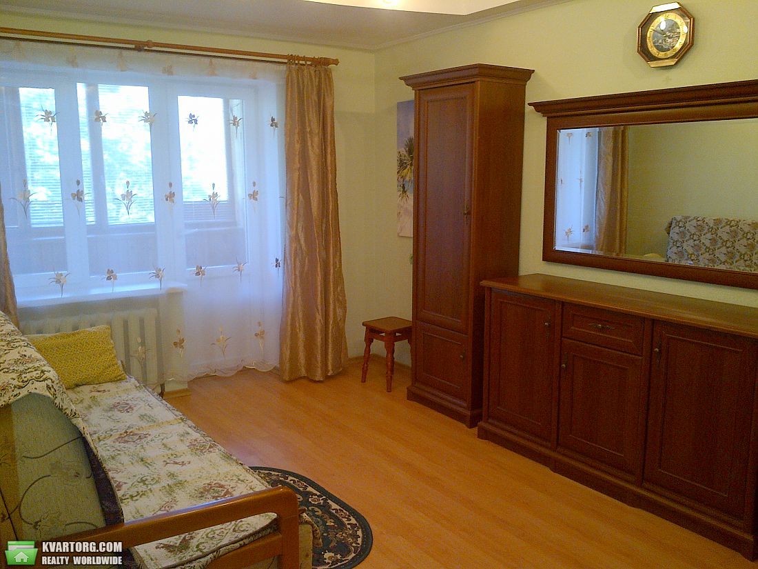 Rent out 2-room apartment. Киев,  Багговутовская — photo 6