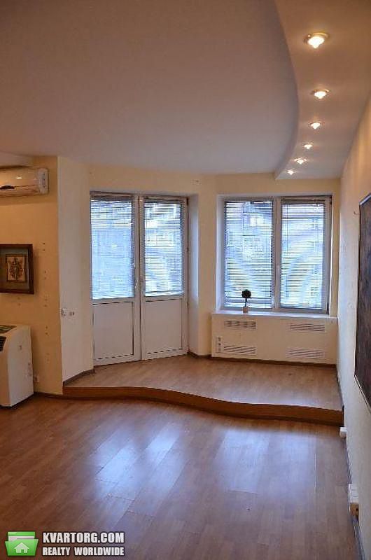 Rent out 4-room apartment. Киев,  Борщаговская — photo 3