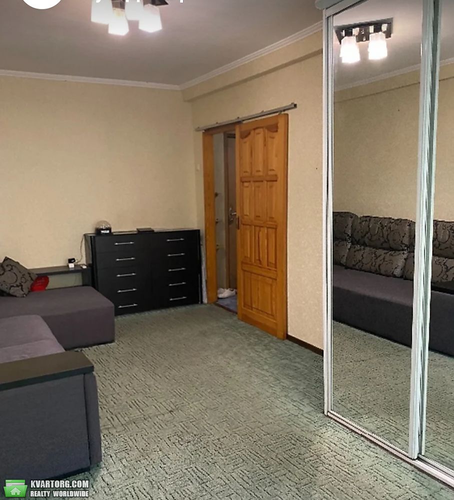 Rent out 2-room apartment. Киев,  Дегтяревская — photo 5