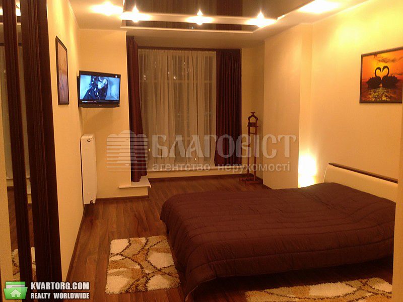Rent out 2-room apartment. Киев,  Днепровская наб — photo 4