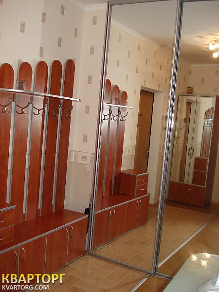 Rent out 1-room apartment. Киев,  Княжий Затон — photo 4