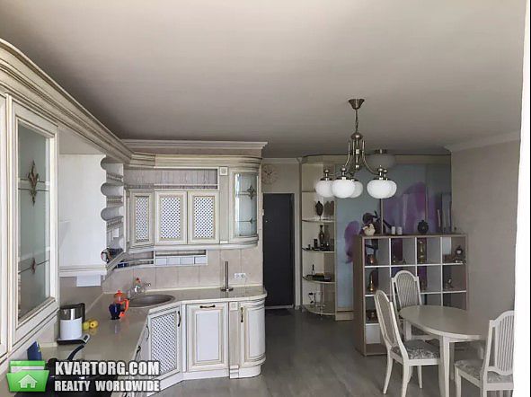 Rent out 2-room apartment. Киев,  Ужвий — photo 2