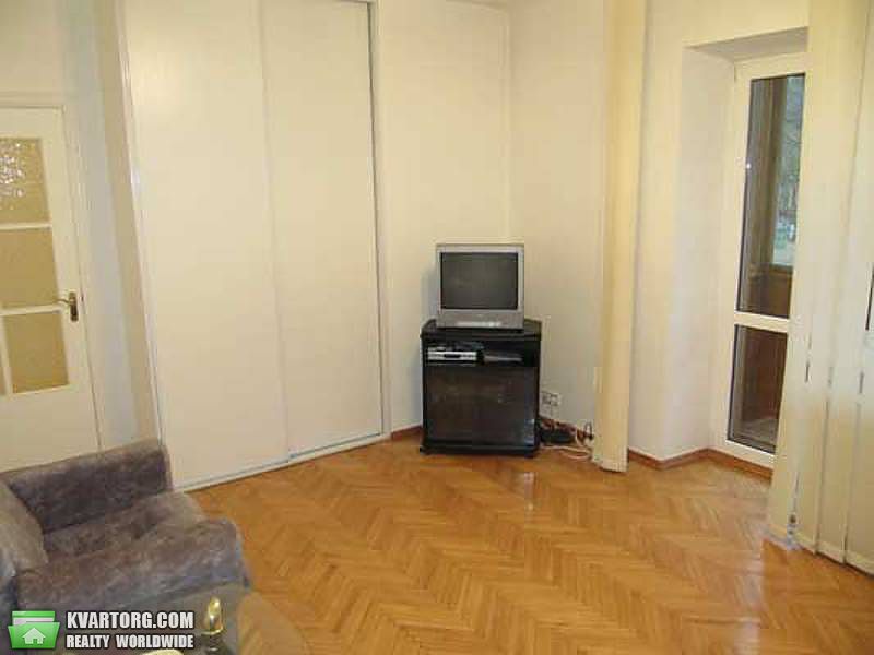 Rent out 2-room apartment. Киев,  Виноградный пер — photo 4
