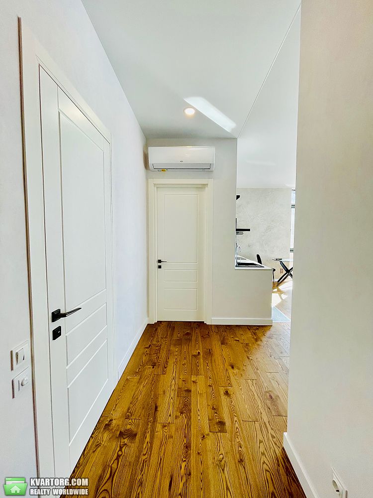 Sell 3-room apartment. Киев,  Драгомирова — photo 9