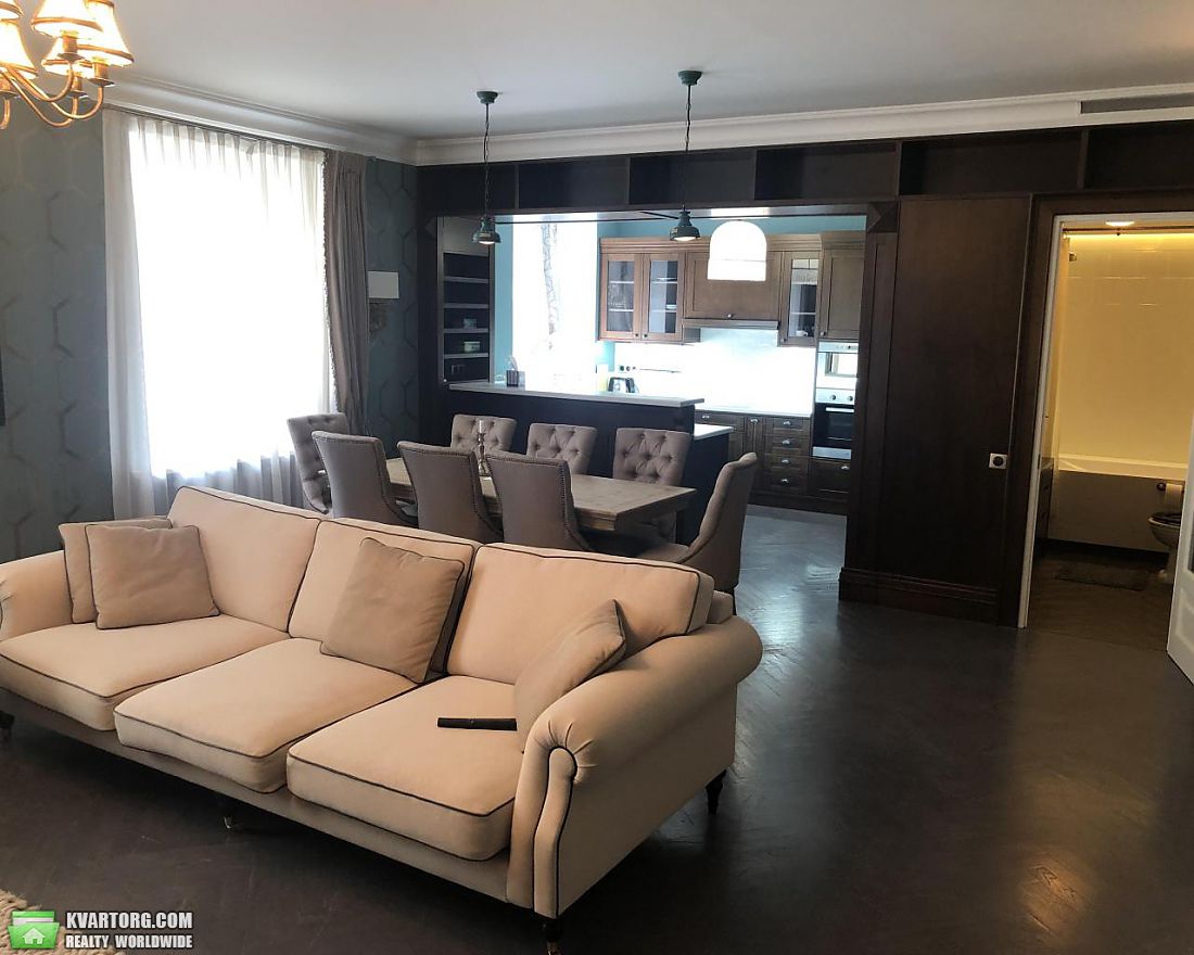 Rent out 4-room apartment. Киев,  Прорезная — photo 1