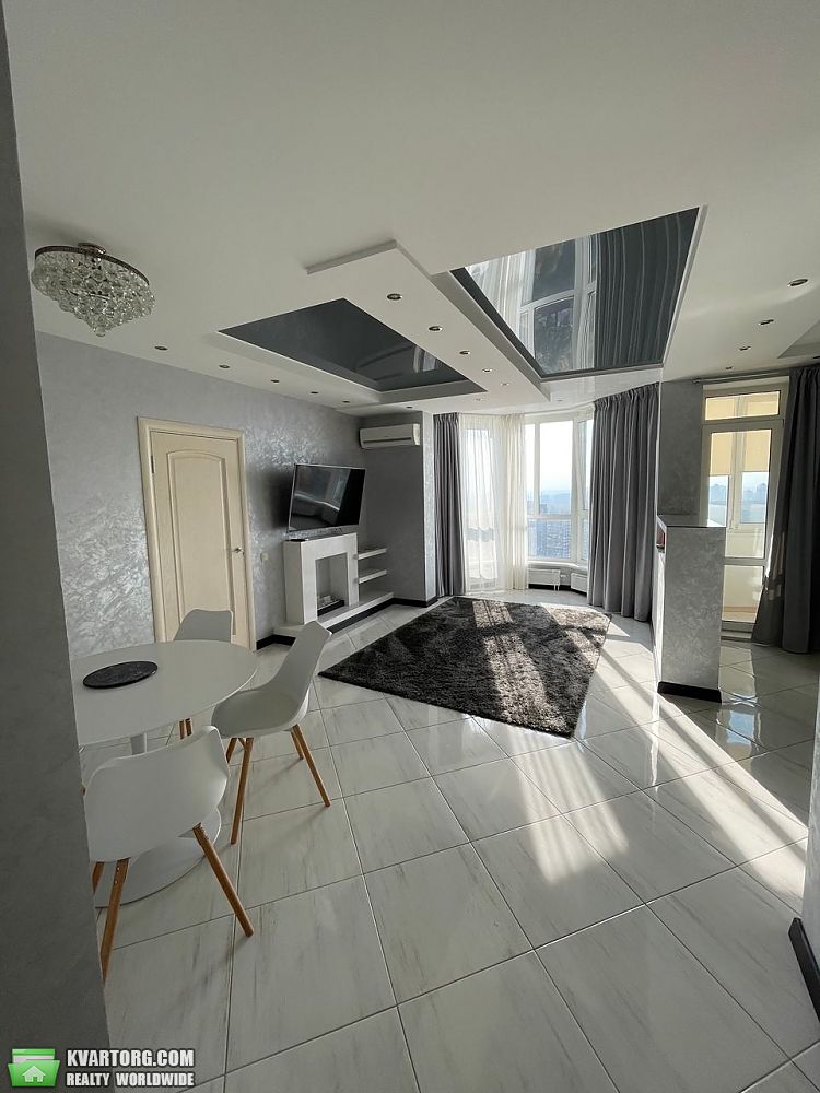 Rent out 3-room apartment. Киев, Львовская — photo 2