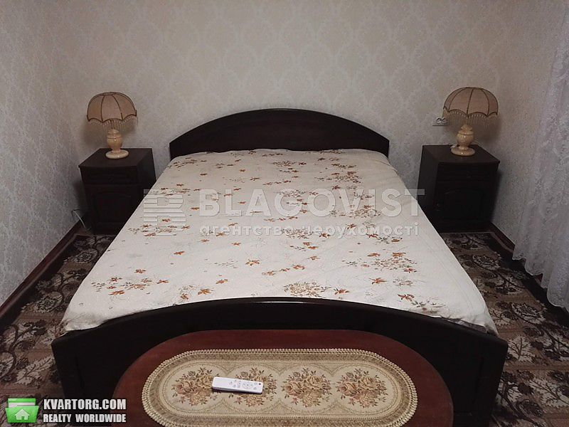 Rent out 2-room apartment. Киев,  Декабристов — photo 4