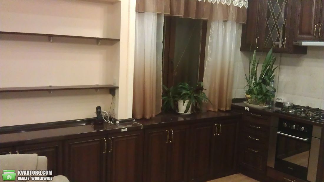 Rent out 2-room apartment. Киев, Драгомирова — photo 2