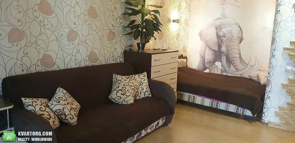 Rent out 2-room apartment. Киев, сосницкая — photo 2