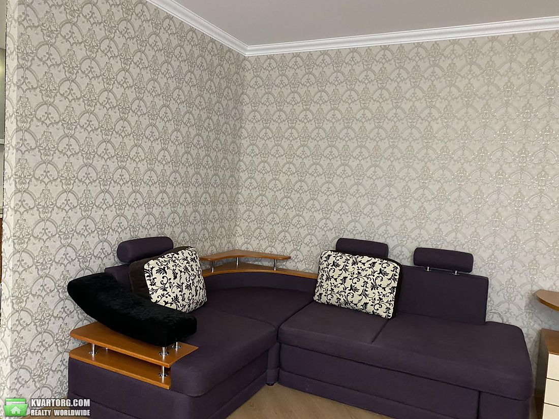Rent out 2-room apartment. Киев,  Харьковское шоссе — photo 3