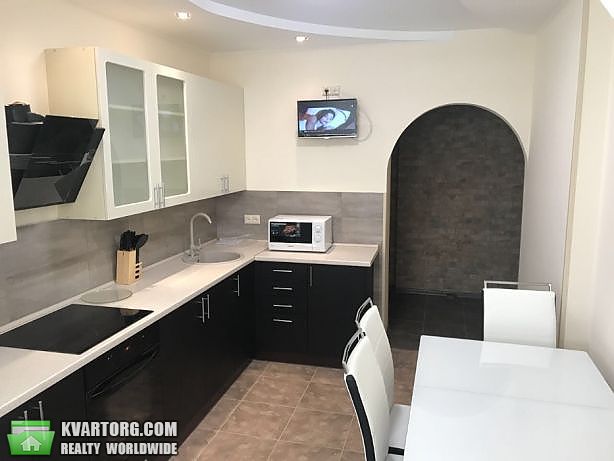 Rent out 2-room apartment. Киев,  Драгоманова — photo 1