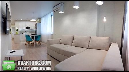 Rent out 2-room apartment. Киев,  Завальная — photo 1
