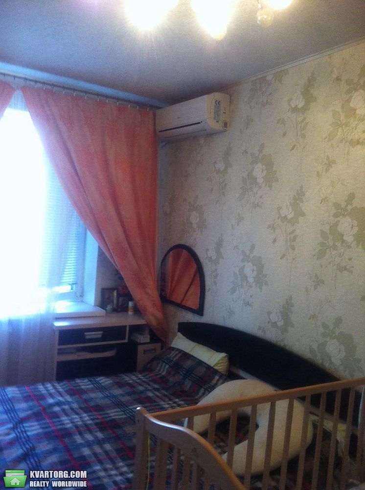 Sell 2-room apartment. Днепропетровск, Набережная Победы-4 — photo 2