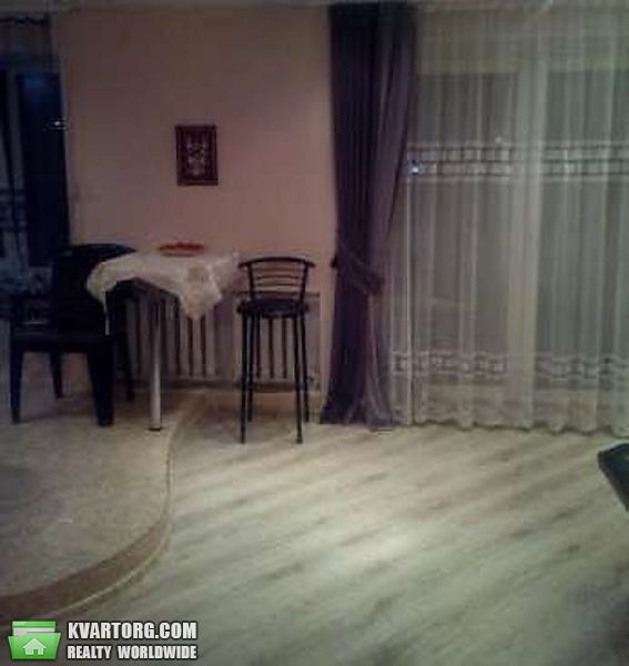 Rent out 3-room apartment. Киев,  Большая Васильковская — photo 2