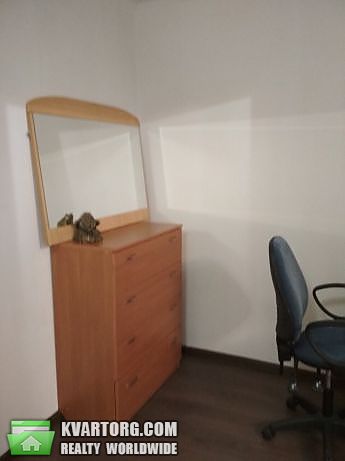 Rent out 2-room apartment. Киев,  Малокитаевская — photo 3