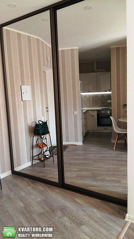 Sell 2-room apartment. Киев,  Ломоносова — photo 2