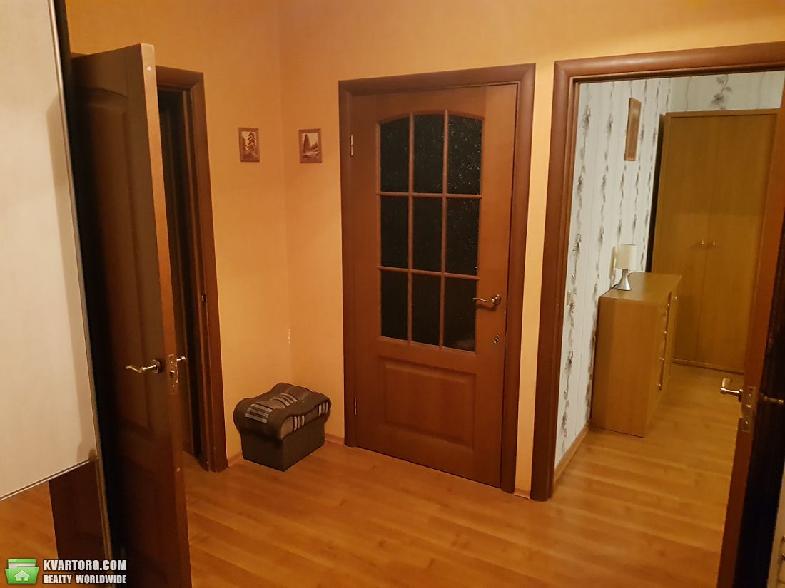 Rent out 2-room apartment. Киев,  Симиренко — photo 3