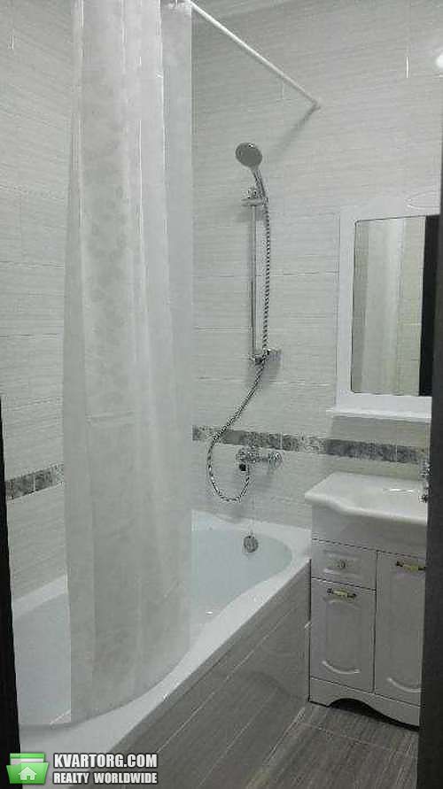 Rent out 1-room apartment. Киев,  Черновола — photo 4