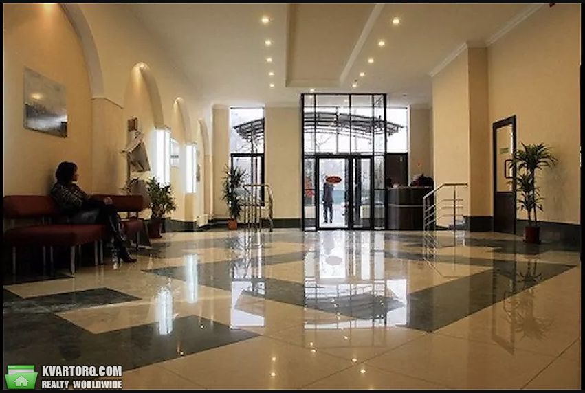 Rent out 2-room apartment. Киев,  Никольско-Слободская — photo 10