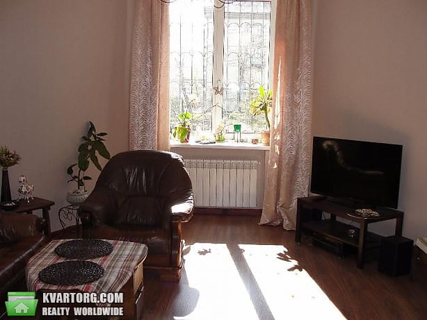 Rent out 3-room apartment. Киев,  Краковская — photo 3