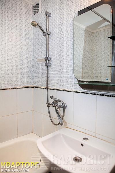Sell 1-room apartment. Киев, Теремковская — photo 9