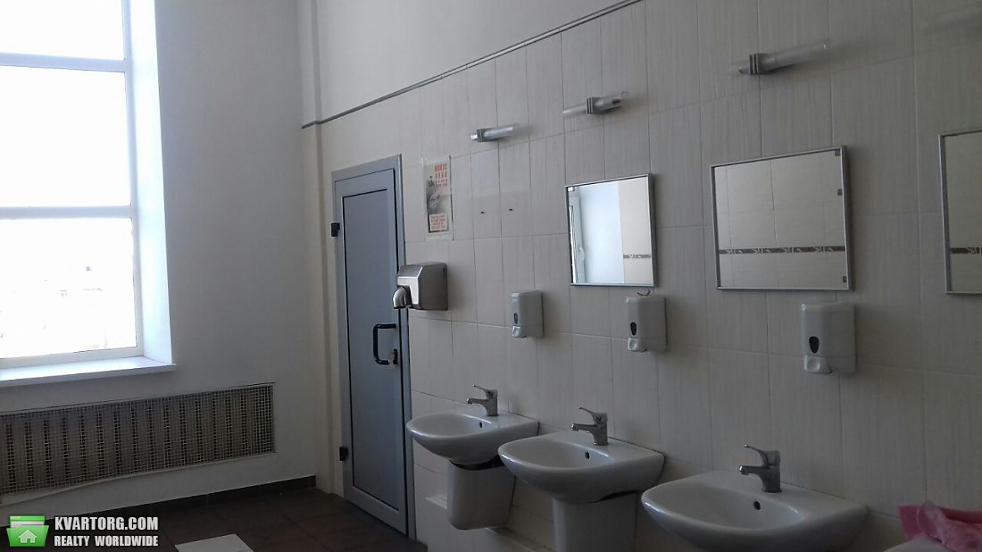 Rent out office. Киев, Сурикова — photo 1