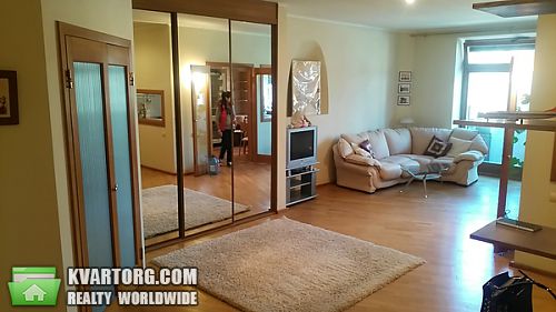 Rent out 1-room apartment. Киев, Багговутовская — photo 1