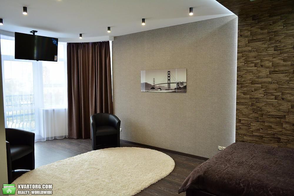 Rent out 1-room apartment. Киев,  Черновола — photo 3